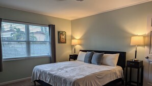 3 bedrooms, iron/ironing board, WiFi, bed sheets - Salt Pool | Sleeps 8 | Two Turns to Anna Maria, One to IMG! (Bradenton)