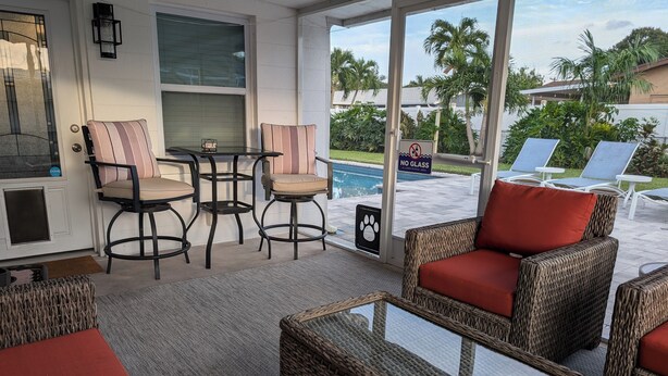 Terrace/patio - Salt Pool | Sleeps 8 | Two Turns to Anna Maria, One to IMG! (Bradenton)