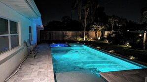 A heated pool - Salt Pool | Sleeps 8 | Two Turns to Anna Maria, One to IMG! (Bradenton)