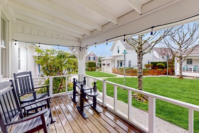 Yarmouth Yacht Club in Seabrook - Close to Downtown and Park