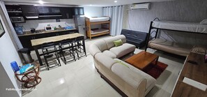 Smart TV - Tu Apartamento Familiar, Acogedor, Cerca a Todo y Descuento en Nuestros Tours (San Andrés)