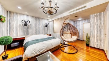 Standard Room | Desk, free WiFi