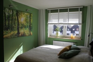 1 habitación, tabla de planchar con plancha, wifi y ropa de cama 