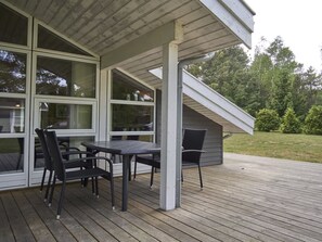Outdoor dining - "Rudolf" - 400m from the sea by Interhome (Aakirkeby)
