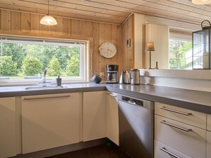 Frigorifero, microonde, forno, lavastoviglie