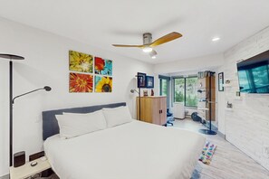 2 soverom, strykejern/-brett, internettilgang og sengetøy