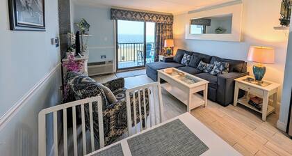 Beautiful Oceanfront Condo on Boardwalk, Amazing Ocean Views, Prime Location!