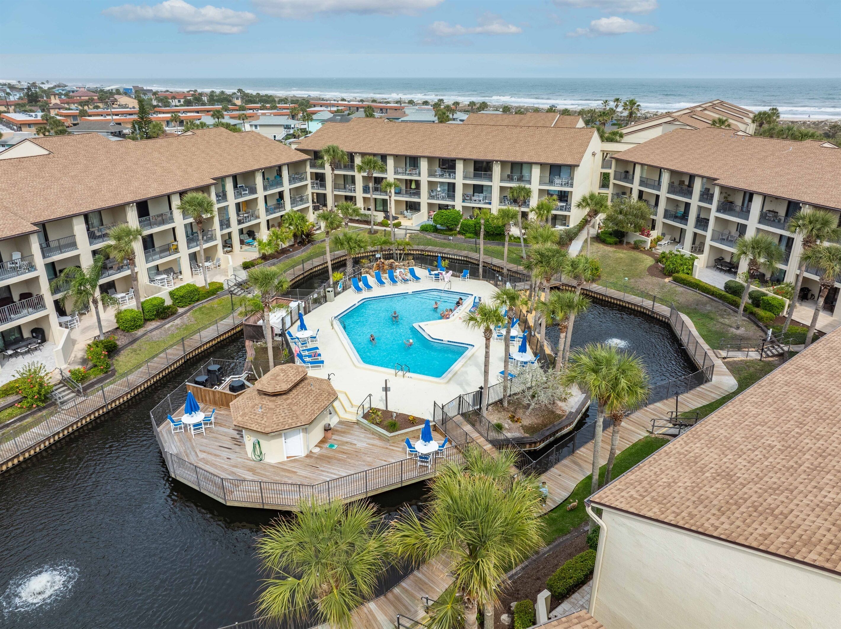 Et oppvarmet basseng