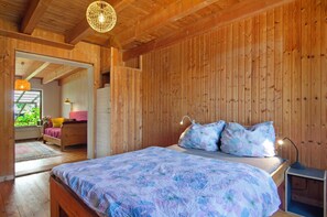 2 chambres, fer et planche à repasser, Wi-Fi gratuit, draps fournis