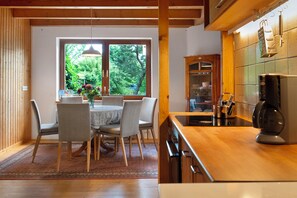 Kühlschrank, Ofen, Herdplatte, Geschirrspüler