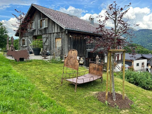 Ferienhaus 'Evelyn's Hütte' mit Bergblick, privater Terrasse und WLAN