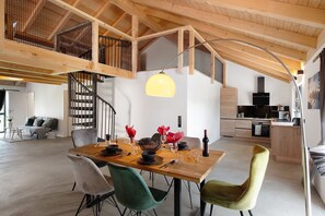 Interior - Holiday Apartment 'Ferienoase Im Land Der 1000 Seen' with Private Terrace, Shared Garden & Wi-Fi (Karstädt)