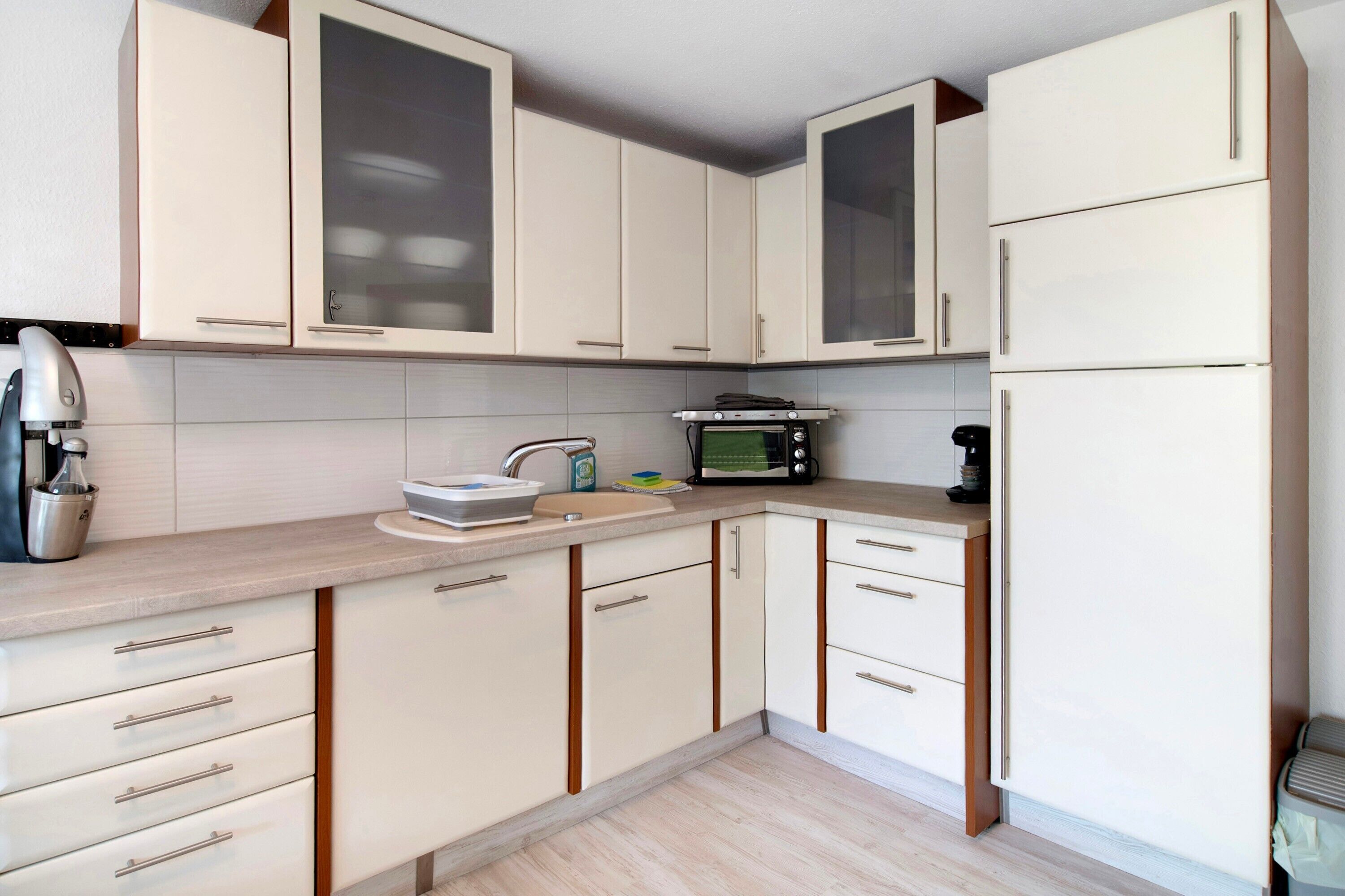 Réfrigérateur, four, plaque de cuisson, lave-vaisselle