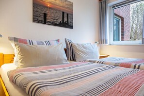 2 chambres, fer et planche à repasser, Wi-Fi gratuit, draps fournis