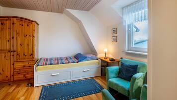 1 slaapkamer, een strijkplank/strijkijzer, gratis wifi, beddengoed