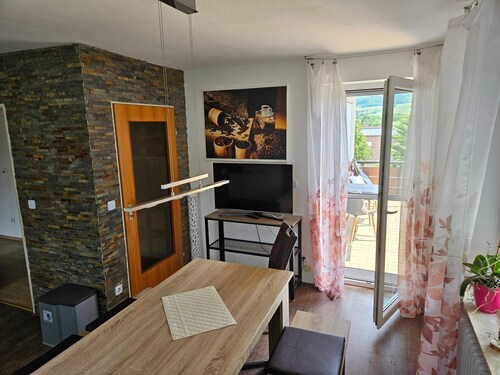 Ferienwohnung 'Die Wohnung Stein' mit privatem Garten, Balkon und WLAN