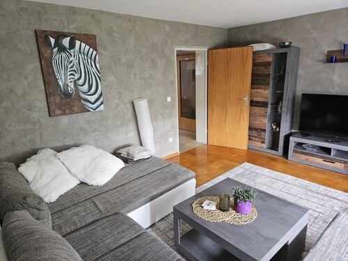 Ferienwohnung 'Die Wohnung Stein' mit privatem Garten, Balkon und WLAN