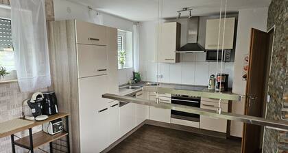 Appartement "Die Wohnung Stein" avec jardin privé, balcon et Wi-Fi