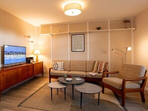 Fernseher, Stereoanlage