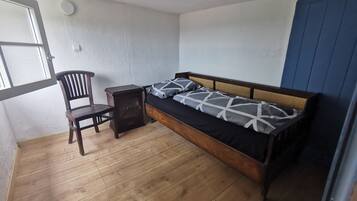 1 quarto, Wi-Fi de cortesia, roupa de cama