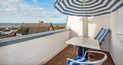 Apartment 'Typ A Zweiter Stock' with Lake View, Shared Terrace and Wi-Fi