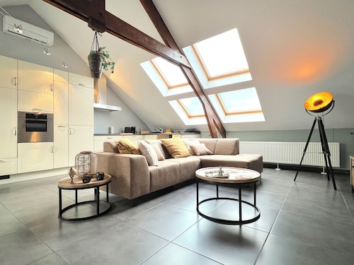 Geräumige Wohnung mit Garten in Genk