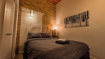2 habitaciones, tabla de planchar con plancha, wifi y ropa de cama