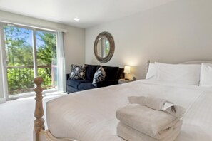 4 Schlafzimmer, Schreibtisch, Bügeleisen/Bügelbrett, Reisekinderbett