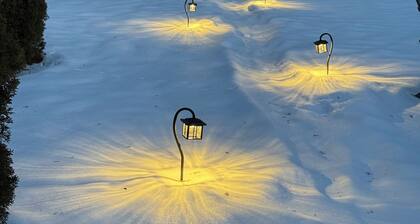 Friday Fowls Cottage - Sauna - Hot Tub - Fire Pit - Golf - Lake - Beach - Winery