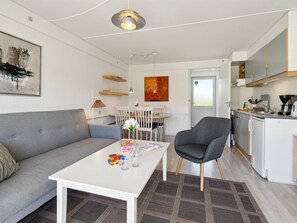TV - "Bratko" - 300m from the sea by Interhome (Allinge)