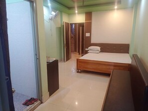 Habitación ejecutiva | 1 dormitorio, escritorio, espacio para trabajar con un portátil