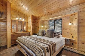 1 bedroom, iron/ironing board, travel cot, Internet