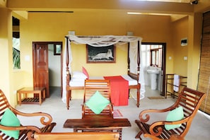 Deluxe Villa, Mountain View | 2 bedrooms, blackout curtains, iron/ironing board, free WiFi - Peacock Point - Whole Villa 2 Bedroom (Sleeps 4) (Ahangama)