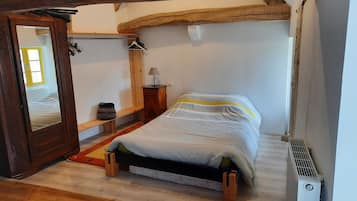 2 chambres, fer et planche Ă repasser, Wi-Fi, draps fournis