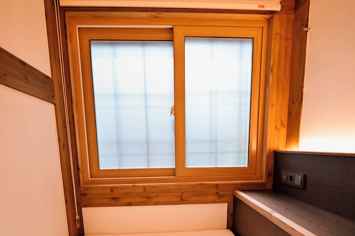 Premium bedding, in-room safe, blackout curtains, free WiFi