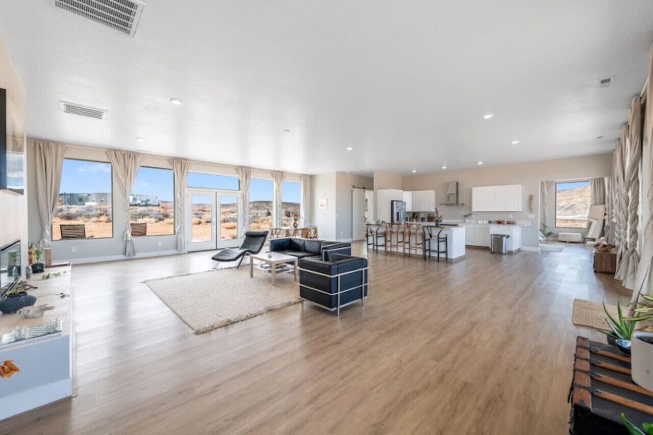 TV, fireplace, stereo, computer monitors