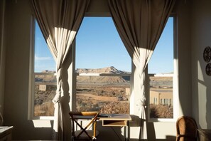 Interior - The Smoking Mirrors~ Dual Luxury Home Experience (Big Water)