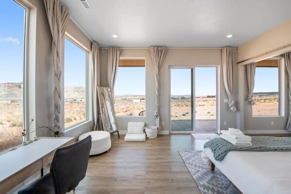 6 Schlafzimmer, Schreibtisch, Bügeleisen/Bügelbrett, kostenloses WLAN