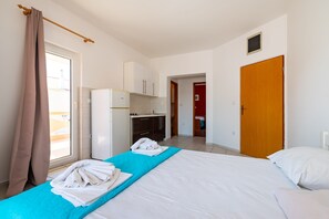 Apartamento, 1 habitación, balcón, vistas al jardín | 2 dormitorios