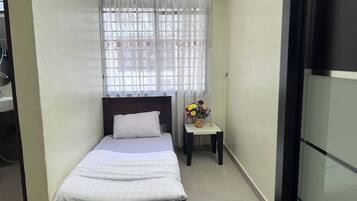 Triple Room, Private Bathroom | Laptop workspace, free WiFi, bed sheets