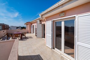 Outdoor dining - BonVie Apartments in Center B1 (Novalja)