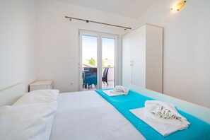 2 bedrooms, WiFi, bed sheets