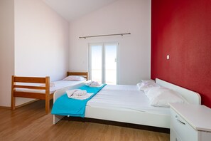 2 bedrooms, WiFi, bed sheets