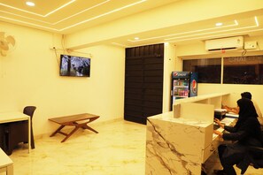 Reception - HOTEL HERAA INN (Mangaluru)