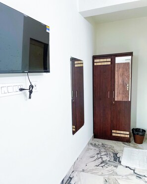 Bureau, draps fournis