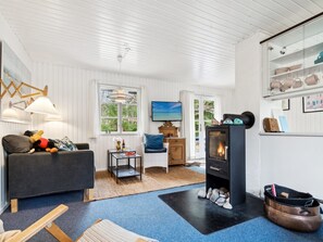 TV, fireplace - "Zekine" - 200m from the sea by Interhome (Nexø)
