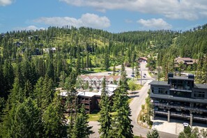 Exterior - Luxury Ski-In/Ski-Out. Elevator, Game Room, Views! (Whitefish)
