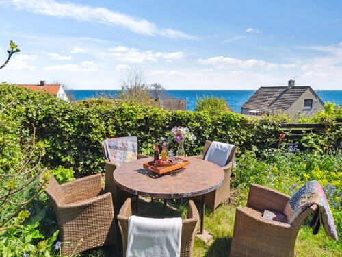 "Santuzza" - 100m from the sea by Interhome