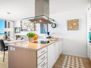 Frigorifero, microonde, forno, lavastoviglie