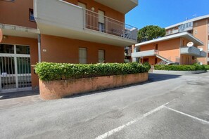 Property grounds - Attractive apartment with private garden (Ravenna)